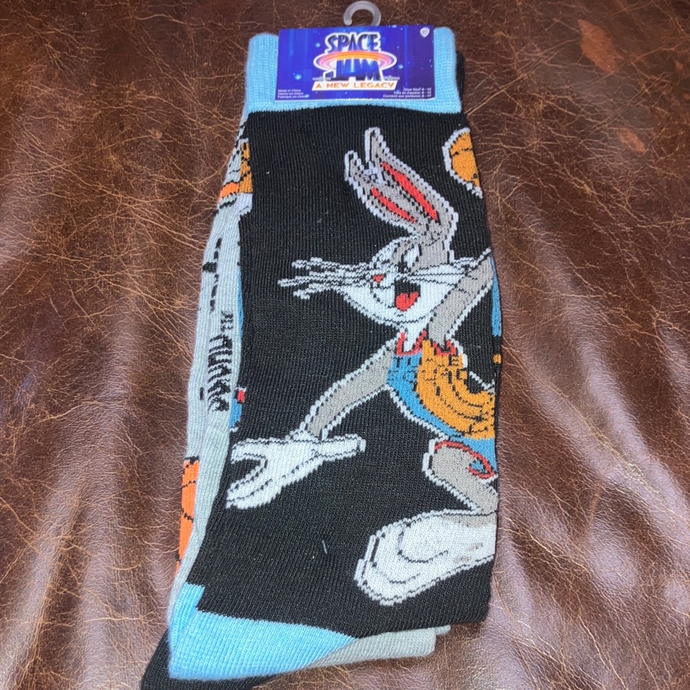 Warner Bros. NWT Space Jam Bugs Bunny 2 pairs of socks 9-12